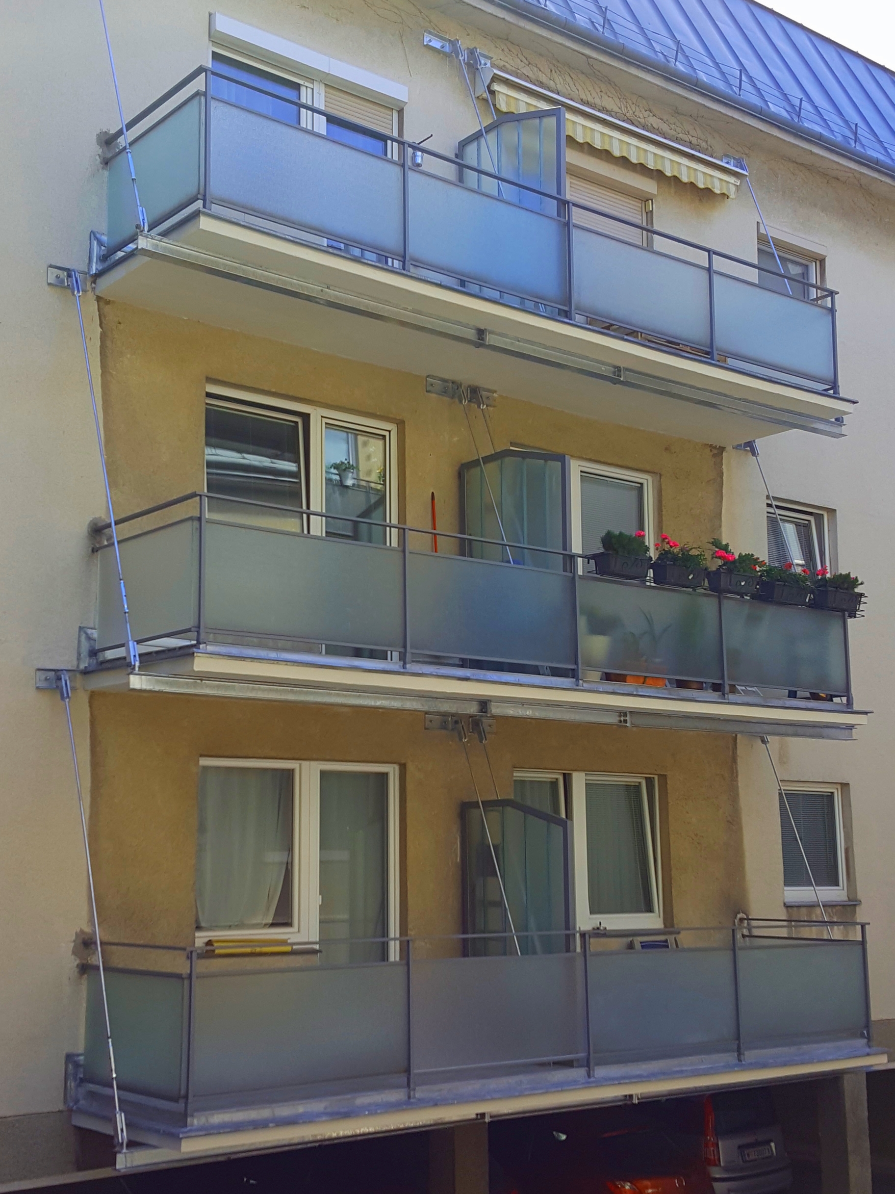 Bild einer Fassade nach der Renovierung