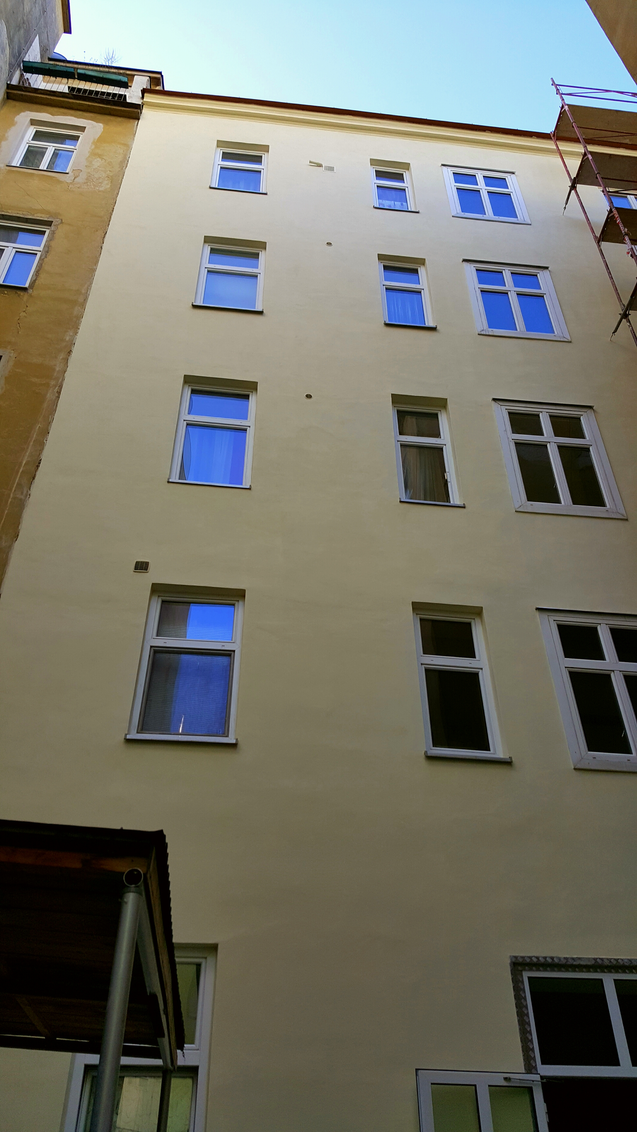 Bild einer Fassade nach der Renovierung